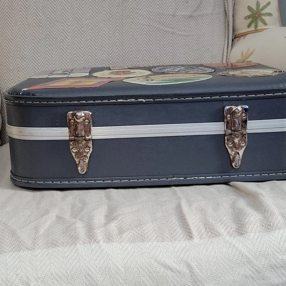 Vintage Fingerhut Luggage Small Case - Picture 7 of 10